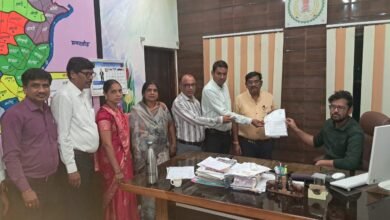 धमतरी: तकनीकी सहायक पर अभद्रता का आरोप, शिक्षको का अल्टीमेटम—’कार्रवाई करो या घेराव झेलो’ जाने क्या है पूरा मामला