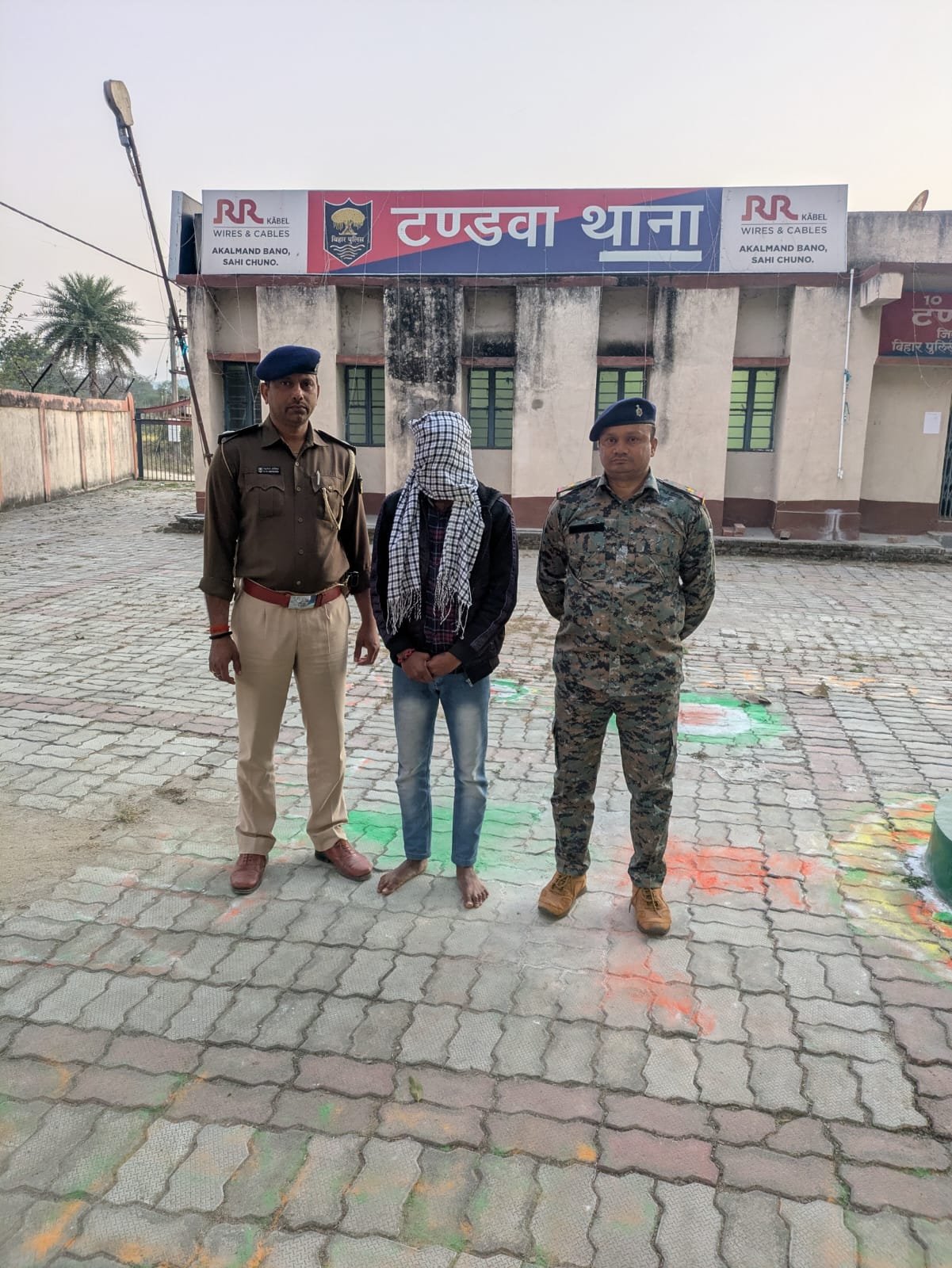 औरंगाबाद: गबन का आरोपी पीडीएस डीलर चढ़ा पुलिस के हत्थे… 