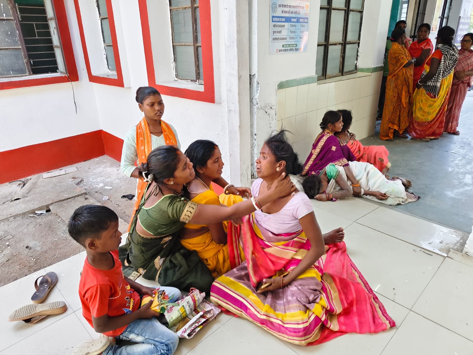 औरंगाबाद में दर्दनाक हादसा: ताड़ के पेड़ से टकराई बाइक, दो युवकों की मौके पर मौत