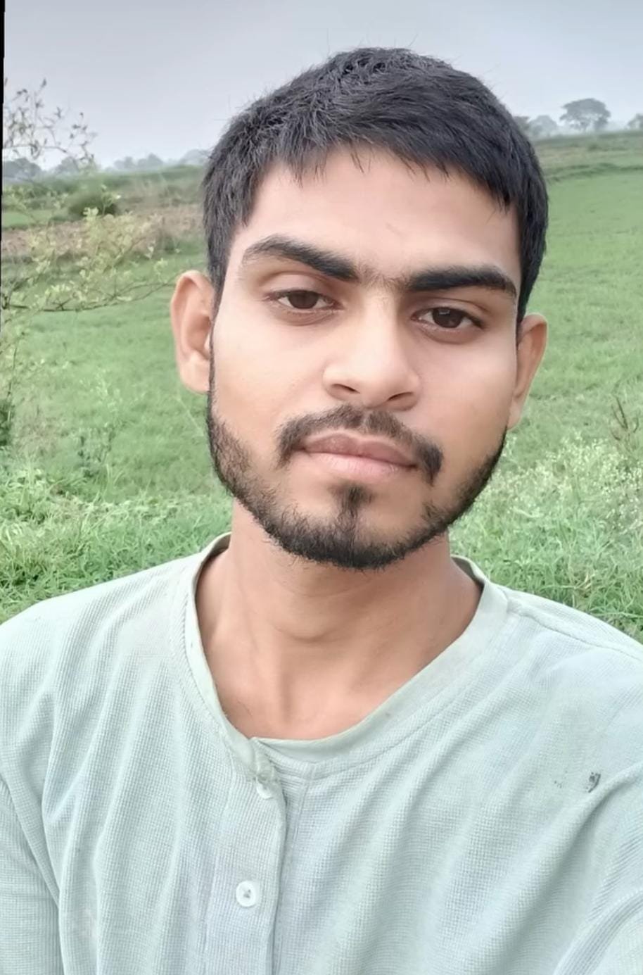 औरंगाबाद में दर्दनाक सड़क हादसा, बाइक सवार युवक की मौत, दो साथी घायल