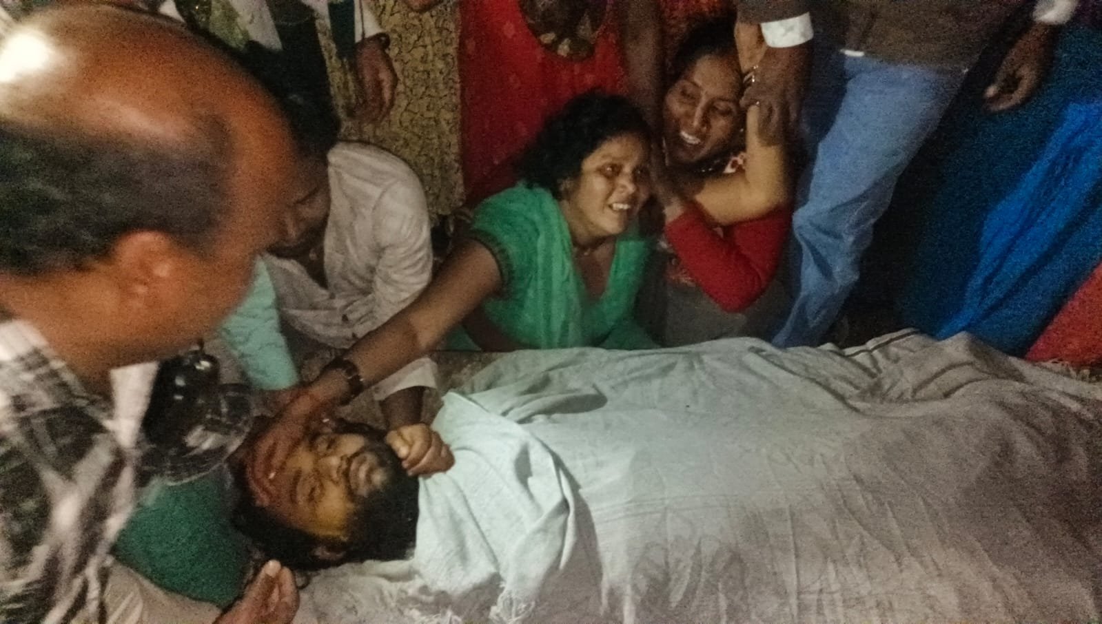 उत्तर प्रदेश: छात्र की संदिग्ध परिस्थिति में मौत, मुख्य चिकित्सा अधिकारी ने डीएम के आदेश पर बैठाई जांच…