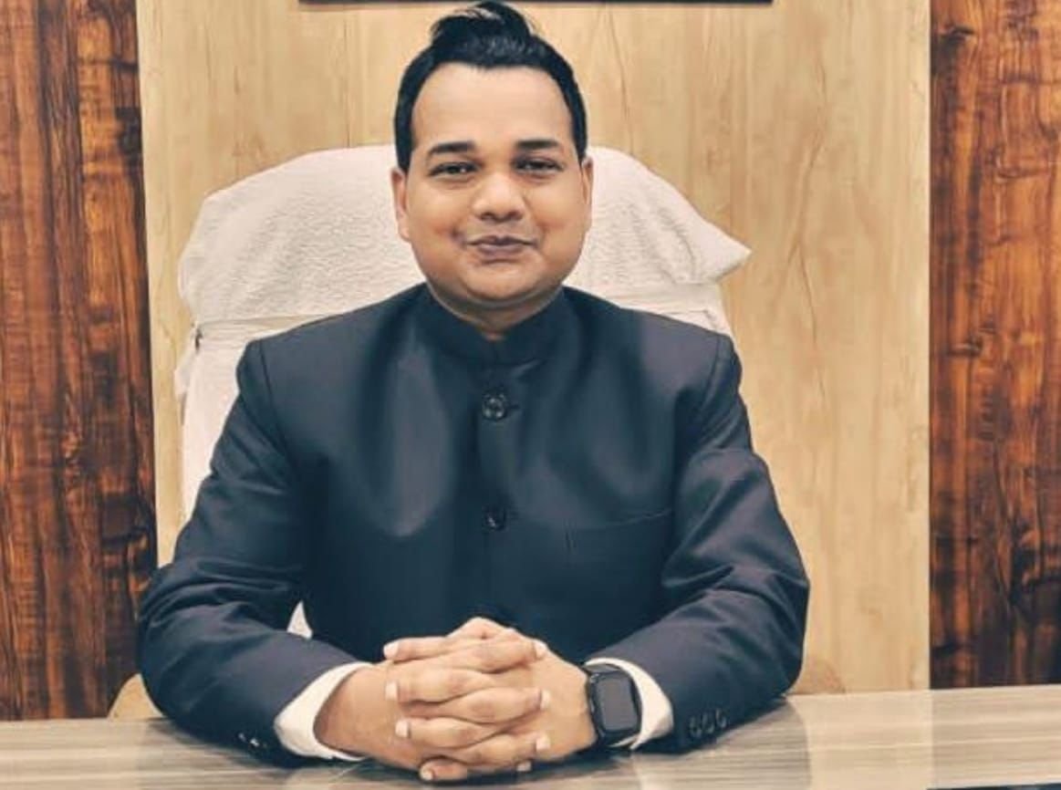 छत्तीसगढ़: कुसमी के एसडीएम करुण डहरिया निलंबित, हत्या प्रकरण में सरकार की बड़ी कार्रवाई