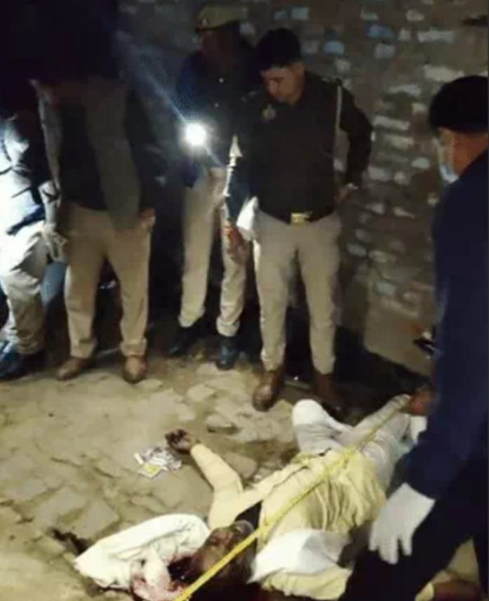 इकलौते इश्क का खौफनाक अंत: प्रेमिका के घर के बाहर प्रेमी ने खुद को मारी गोली