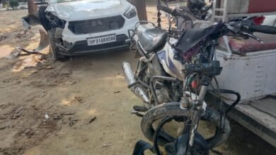 लखीमपुर खीरी में भीषण सड़क हादसा: कार-बाइक की टक्कर में 3 वर्षीय बच्ची की मौत