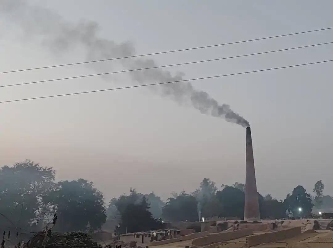 भदैया में 30 से अधिक ईंट भट्ठे बिना जिगजैग मॉडल, सुप्रीम कोर्ट के आदेशों का उल्लंघन; केवल 3 पर लागू हुआ मॉडल