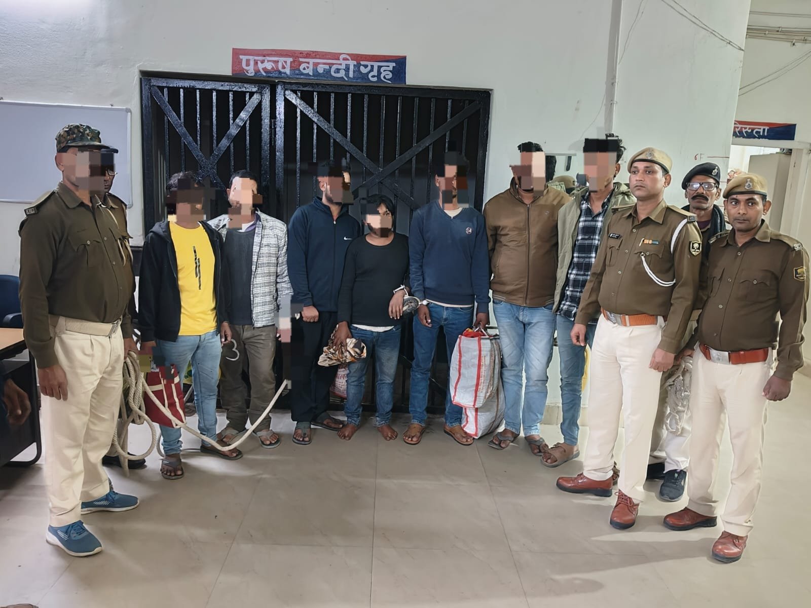 औरंगाबाद में 48 घंटे में खुली बड़ी चोरी की गुत्थी, 7 शातिर चोर गिरफ्तार
