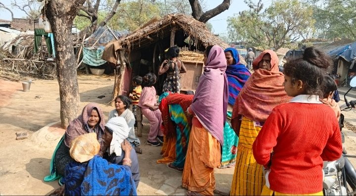 रायबरेली: संदिग्ध परिस्थितियों में पेड़ से लटका मिला युवक का शव, गांव में फैली सनसनी