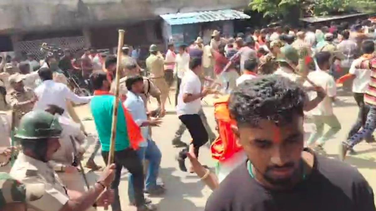 कर्नाटक के बागलकोट में शोभायात्रा के दौरान तनाव, पुलिस ने हालात संभाले