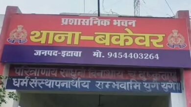 इटावा में खाकी पर दाग! दरोगा पर कार चोरी का मुकदमा, CCTV में कैद हुई करतूत