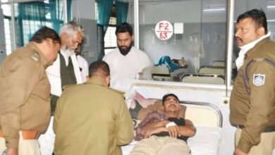 मैहर-सतना रोड पर फिल्मी अंदाज में लूट: सड़क पर कील बिछाकर रोका ट्रक, चालक को मारी गोली मैहर-सतना रोड पर फिल्मी अंदाज में लूट: सड़क पर कील बिछाकर रोका ट्रक, चालक को मारी गोली