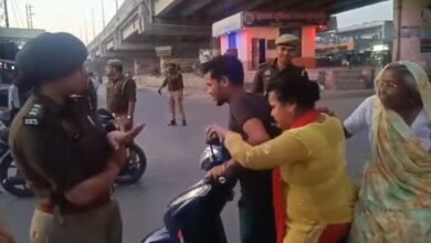 जसवंतनगर: त्योहारों को लेकर पुलिस सख्त, 60 वाहनों के चालान; अवैध साउंड सिस्टम हटाए गए