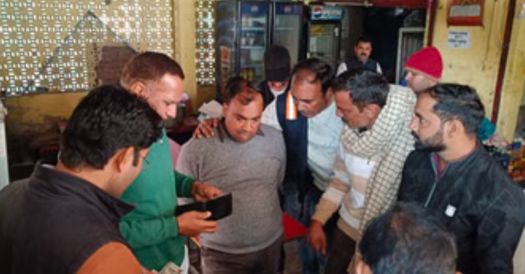 यूपी में तहसील में रिश्वत लेते निजी कर्मचारी गिरफ्तार, शिकायत के बाद एंटी करप्शन टीम की बड़ी कार्रवाई