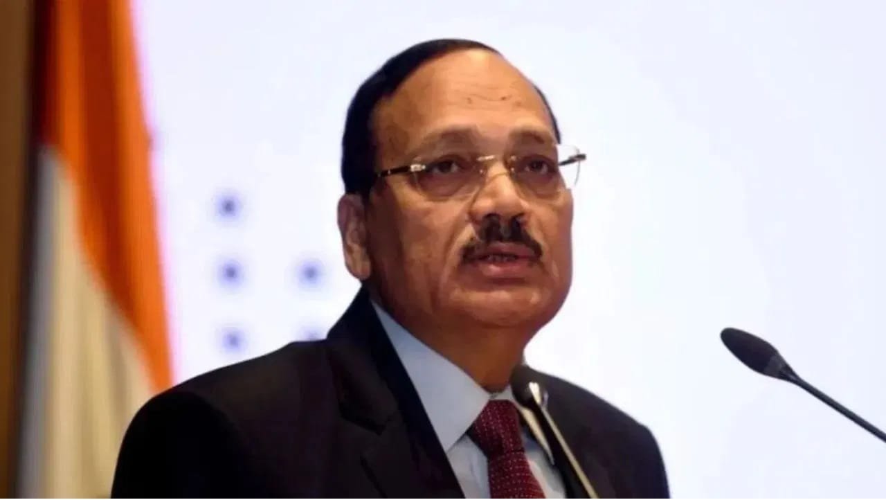 मेरे नाम से बनीं फर्जी वेबसाइट, परिवार को भेजे गए ठगी के मैसेज…’, CJI का बड़ा खुलासा