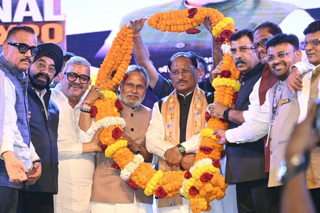 विकसित भारत के संकल्प के साथ विकसित छत्तीसगढ़ की ओर तेजी से बढ़ रहा प्रदेश : व्यापार एवं उद्योग के लिए छत्तीसगढ़ में बना है अनुकूल माहौल – मुख्यमंत्री साय