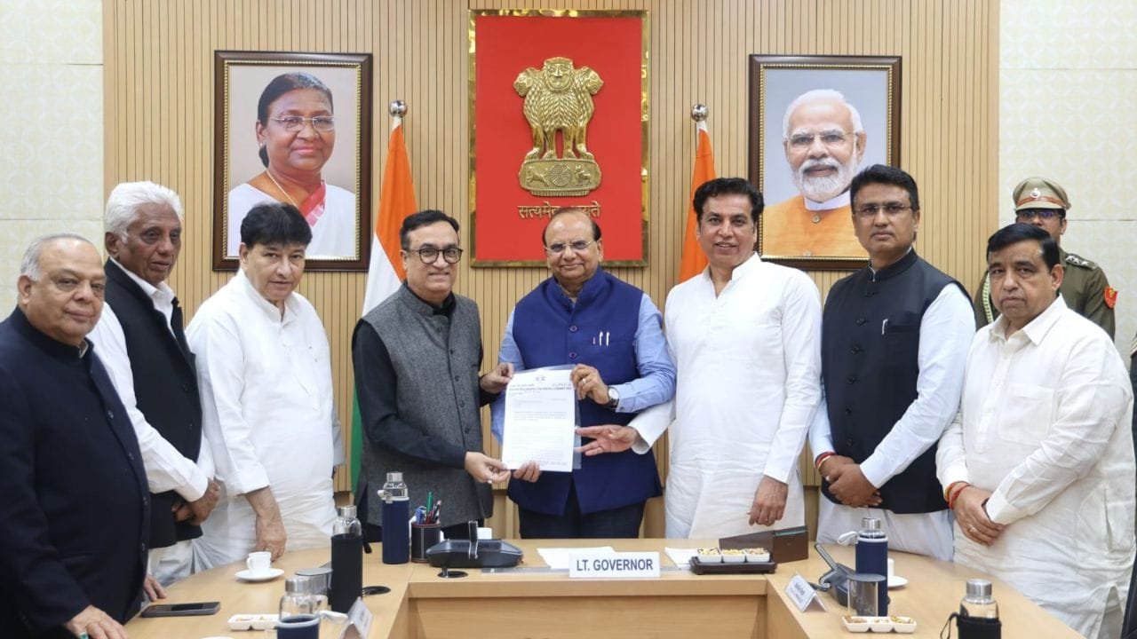 AI समिट प्रदर्शन: पुलिस एक्शन पर बिफरी कांग्रेस, LG से मिला डेलिगेशन