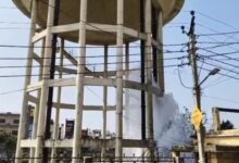 महोबा में टंकी फूटी, एटा में पाइप फटा… UP में ‘जल जीवन मिशन’ का गजब हाल