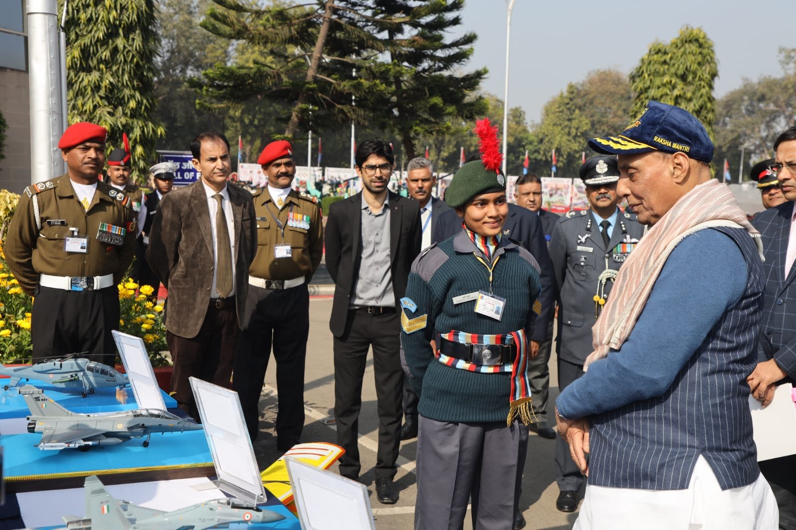 कैडेट अंडर ऑफिसर गार्गी शर्मा को वायु सेना की गतिविधियों के लिए किया गया सम्मानित