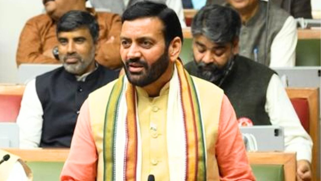 हरियाणा: 590 करोड़ की धोखाधड़ी मामले में सरकार सख्त, 4 सदस्यीय हाई-लेवल कमेटी गठित हरियाणा: 590 करोड़ की धोखाधड़ी मामले में सरकार सख्त, 4 सदस्यीय हाई-लेवल कमेटी गठित