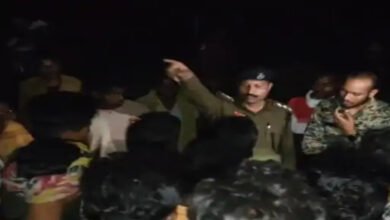 धमतरी में धर्मांतरण के बाद दफनाए गए शव पर विवाद, परिवार की घर वापसी के बाद मामला शांत