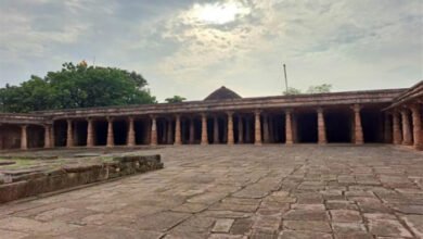 भोजशाला सर्वे रिपोर्ट में दावा: प्राचीन मंदिर संरचना के अवशेष मिलने का उल्लेख