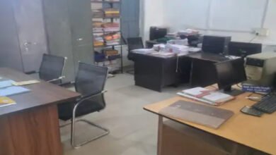 रामानुजगंज शिक्षा कार्यालय में कर्मचारियों की लापरवाही से कामकाज प्रभावित