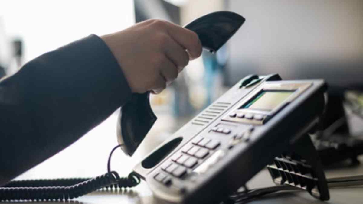 बोर्ड परीक्षा से पहले छात्रों के लिए शुरू हुई हेल्पलाइन, तनाव और समस्याओं का मिलेगा समाधान