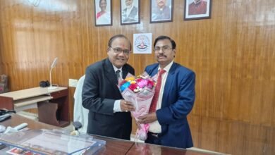 प्रतिष्ठित मीडिया शिक्षाविद प्रो. मनोज दयाल ने कुशाभाऊ विवि के कुलपति का पदभार संभाला