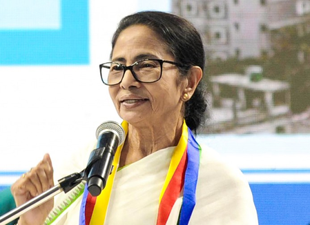 चुनाव से पहले महिला सुरक्षा पर फोकस: कोलकाता में पिंक बूथ और ‘शाइनिंग’ पेट्रोलिंग टीमों का ऐलान