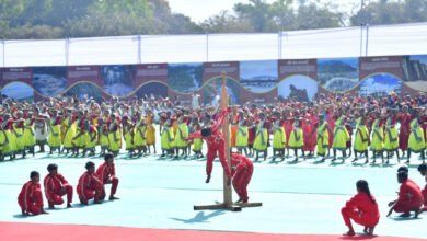 स्कूली बच्चों की प्रस्तुति से प्रभावित हुए केंद्रीय गृह मंत्री शाह , ताली बजाकर बढ़ाया उत्साह