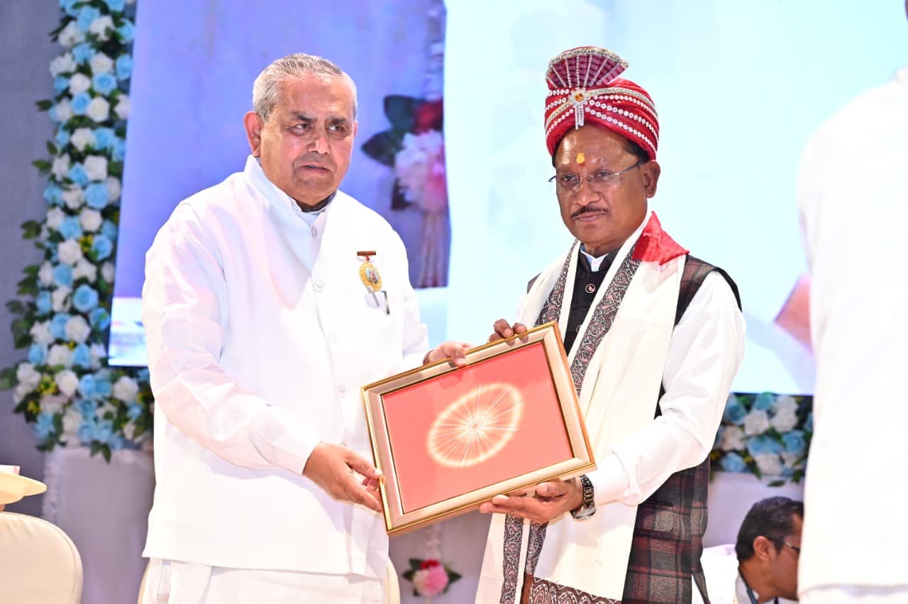 विधानसभा के सदस्यों के लिए ब्रह्मा भोजन का आयोजन सुंदर और प्रेरणादायी परंपरा : मुख्यमंत्री साय विधानसभा के सदस्यों के लिए ब्रह्मा भोजन का आयोजन सुंदर और प्रेरणादायी परंपरा : मुख्यमंत्री साय