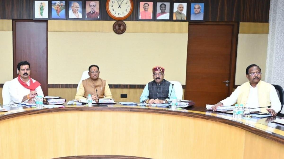 साय कैबिनेट की महत्वपूर्ण बैठक कल, कई प्रस्तावों पर लगेगी मुहर साय कैबिनेट की महत्वपूर्ण बैठक कल, कई प्रस्तावों पर लगेगी मुहर