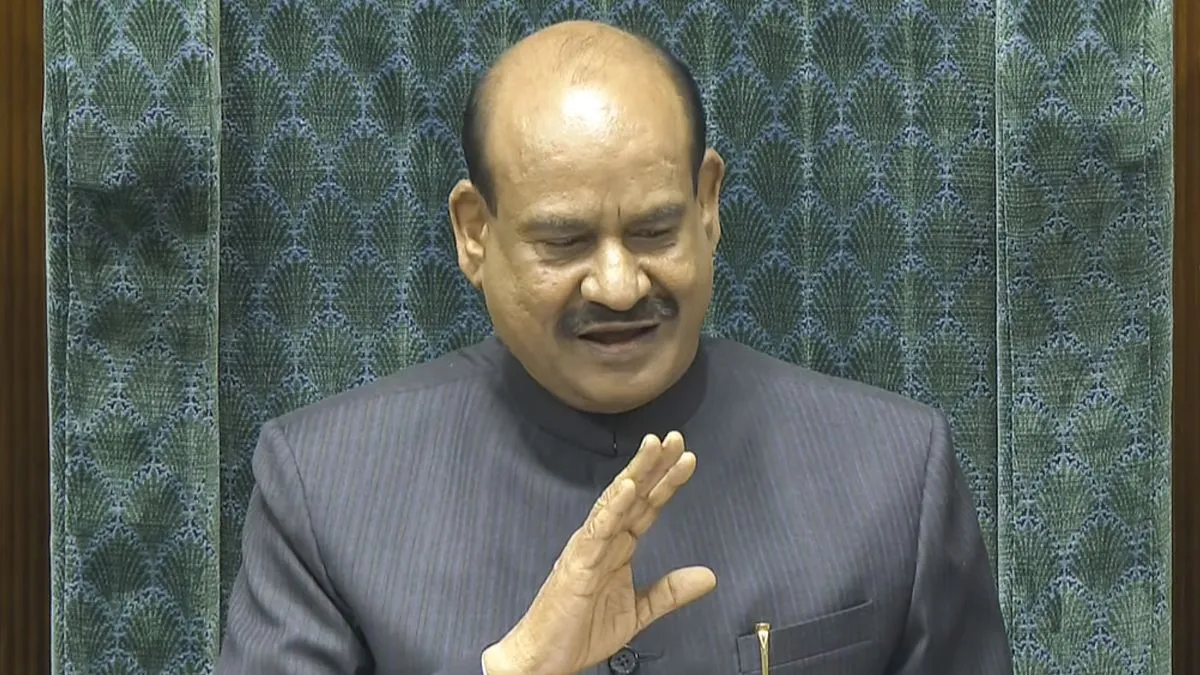 लोकसभा स्पीकर के खिलाफ अविश्वास प्रस्ताव का नोटिस, 118 सांसदों ने किए हस्ताक्षर