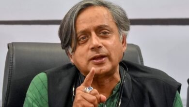 केरल का नाम बदलने पर गरमाई सियासत, कांग्रेस सांसद शशि थरूर ने सरकार पर कसा तंज