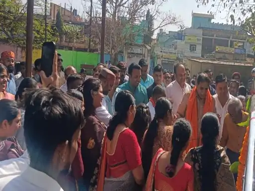 रायपुर पश्चिम विधानसभा में विकास कार्यों को मिली रफ्तार, 100 बिस्तर के अस्पताल समेत 3.16 करोड़ की योजनाएं घोषित रायपुर पश्चिम विधानसभा में विकास कार्यों को मिली रफ्तार, 100 बिस्तर के अस्पताल समेत 3.16 करोड़ की योजनाएं घोषित