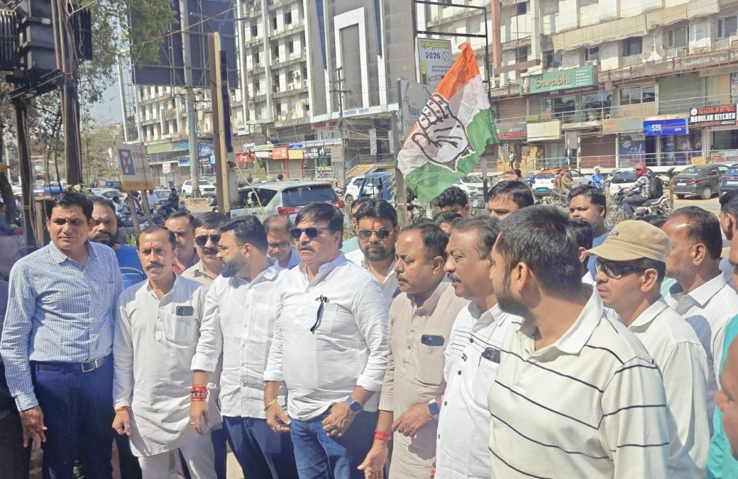 आत्मानंद स्कूलों में सुविधाओं के अभाव का आरोप, स्थिति सुधारने कांग्रेसी जुटाएंगे फंड