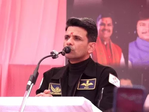 एस्ट्रोनॉट से रायपुर की छात्रा ने पूछे रोचक सवाल, बोली– सफलता में मेहनत और किस्मत का कितना योगदान? शुभांशु का जवाब