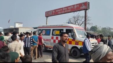 तेज रफ्तार बस का कहर! बाइक सवार युवक की मौके पर मौत, दो गंभीर तेज रफ्तार बस का कहर! बाइक सवार युवक की मौके पर मौत, दो गंभीर