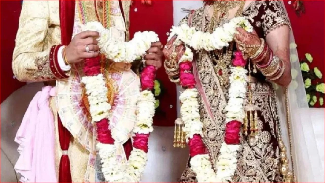 ‘बुढ़ापे में 7वीं बार दूल्हा बनने जा रहे पापा, कोई तो रोक लो…’, बेटे ने खोली पिता की मैरिज हिस्ट्री, सुनकर पुलिस भी सन्न