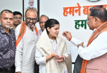 UPSC में 35वीं रैंक हासिल करने वाली वैभवी अग्रवाल को CM साय ने दी बधाई, कहा- कड़ी मेहनत और लगन से कोई भी लक्ष्य असंभव नहीं