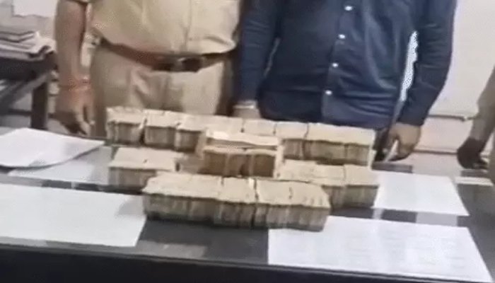 रायपुर में स्कूटी की डिक्की से 75 लाख रुपए जब्त, हवाला नेटवर्क की जांच तेज रायपुर में स्कूटी की डिक्की से 75 लाख रुपए जब्त, हवाला नेटवर्क की जांच तेज