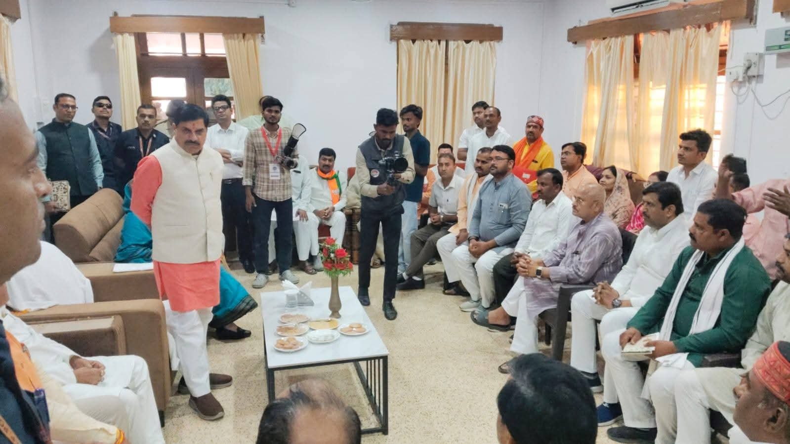 मध्य प्रदेश: मुख्यमंत्री डॉ मोहन यादव का हुआ सीधी में अचानक दौरा: दिए आवश्यक निर्देश… लगाई फटकार मध्य प्रदेश: मुख्यमंत्री डॉ मोहन यादव का हुआ सीधी में अचानक दौरा: दिए आवश्यक निर्देश… लगाई फटकार