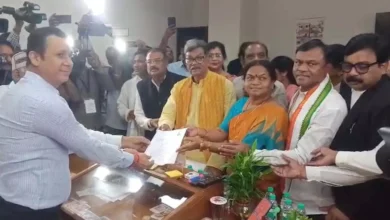 राज्यसभा चुनाव: फूलोदेवी नेताम ने दाखिल किया नामांकन , कांग्रेस नेताओं की रही मौजूदगी