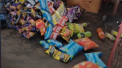 राजस्थान: बच्चों की सेहत से खिलवाड़! एक्सपायरी चिप्स और कोल्ड ड्रिंक बिकती मिली, 133 लीटर मूंगफली तेल सीज