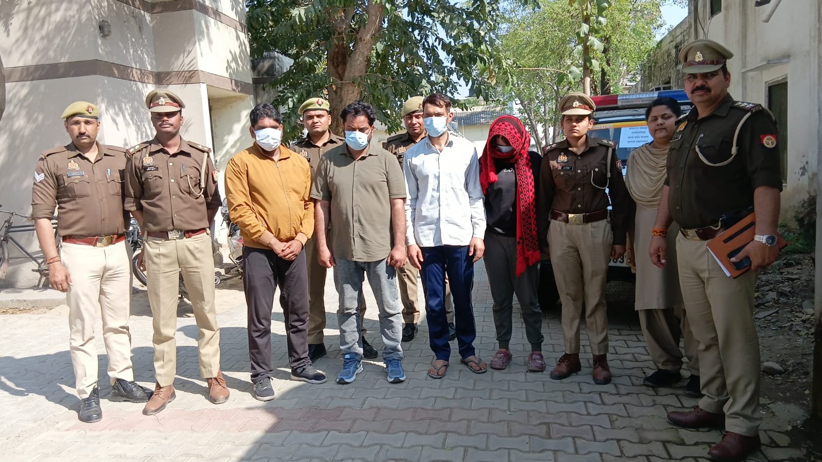 सहारनपुर: एटीएम तोड़कर चोरी की कोशिश नाकाम, चार गिरफ्तार; कांट्रैक्टर की भूमिका संदिग्ध सहारनपुर: एटीएम तोड़कर चोरी की कोशिश नाकाम, चार गिरफ्तार; कांट्रैक्टर की भूमिका संदिग्ध