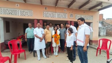 उत्तर प्रदेश: दादा की मौत के बाद सुन रही थी गरुड़ पुराण… आ गई UPSC पास होने की सूचना