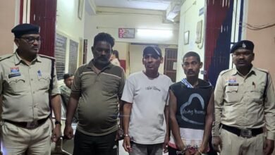 धमतरी में देह व्यापार के अड्डे पर पुलिस का छापा, तीन गिरफ्तार… एक युवती फरार