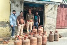 उत्तर प्रदेश: अवैध गैस रिफिलिंग का भंडाफोड़, 15 घरेलू सिलेंडर जब्त; आरोपी के खिलाफ मुकदमा दर्ज