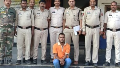 सूरजपुर: सरकारी रिकॉर्ड को पेट्रोल डालकर किया आग के हवाले, शासकीय कार्य में बाधा डालने वाला आरोपी गिरफ्तार