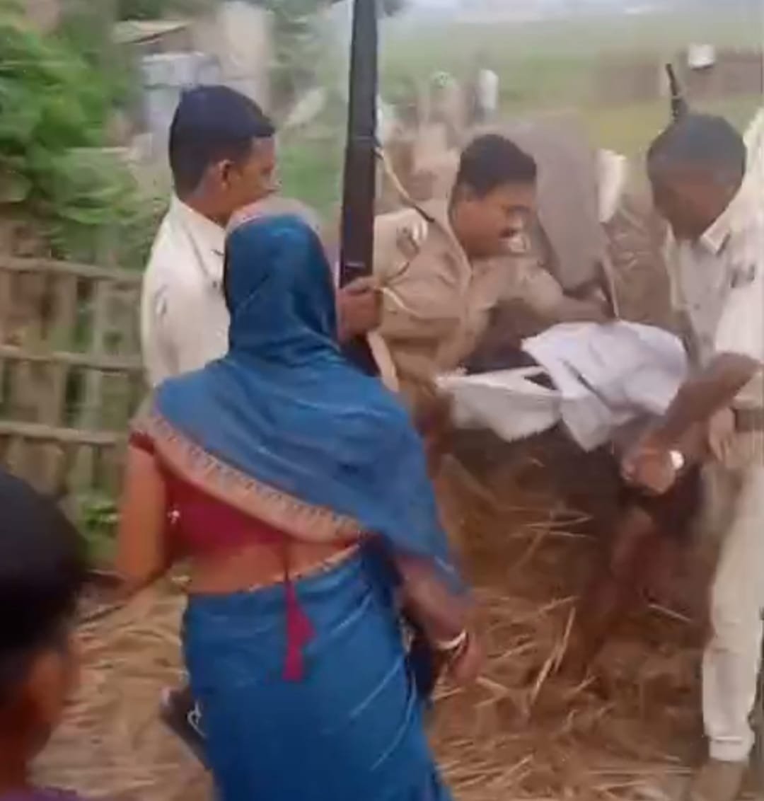 सुपौल में पुलिस की दबंगई कैमरे में कैद: युवक को बंदूक के कुंदे से पीटते VIDEO वायरल!
