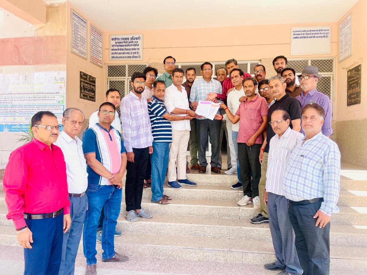 माँ दधिमती मंदिर में बवाल! पुजारियों पर मारपीट और जबरन वसूली के गंभीर आरोप माँ दधिमती मंदिर में बवाल! पुजारियों पर मारपीट और जबरन वसूली के गंभीर आरोप